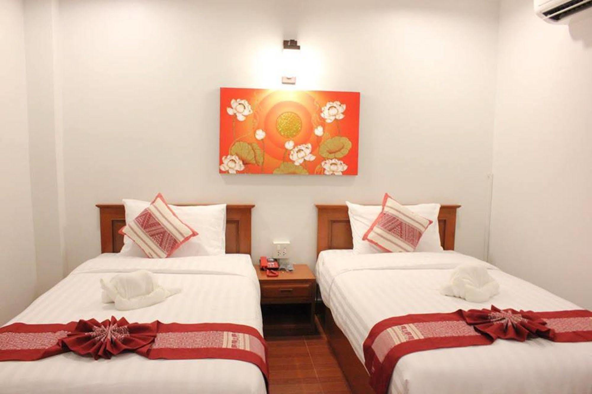 Sawadeelanna Hotel 난 외부 사진